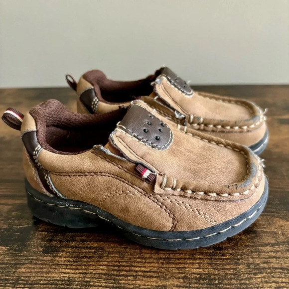 Oshkosh| Boys Infant/Baby Brown  Leather Slip-On Loafers Shoes Size 6M - Picture 1 of 4